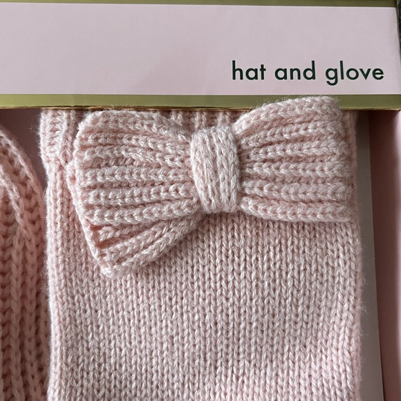 kate spade Accessories New Kate Spade Pretty Pink Hat Glove Set